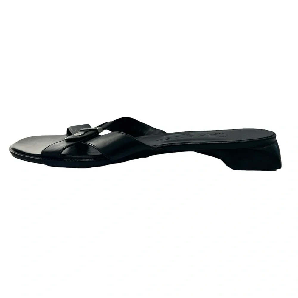 CHANEL BLACK LEATHER CRISS CROSS STRAP SANDAL WITH 1